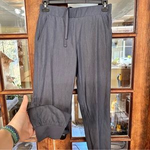 Grey scrub joggers - Small